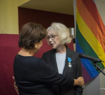 Marie-Pierre Pruvot (Bambi) et Roselyne Bachelot remise de médaille de Chevalier dans l'ordre national du mérite